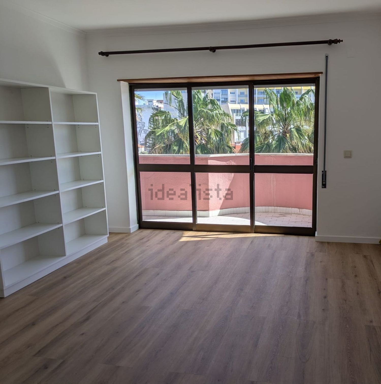 出租公寓 t1在Avenida 1º de Maio, 6 - 客厅