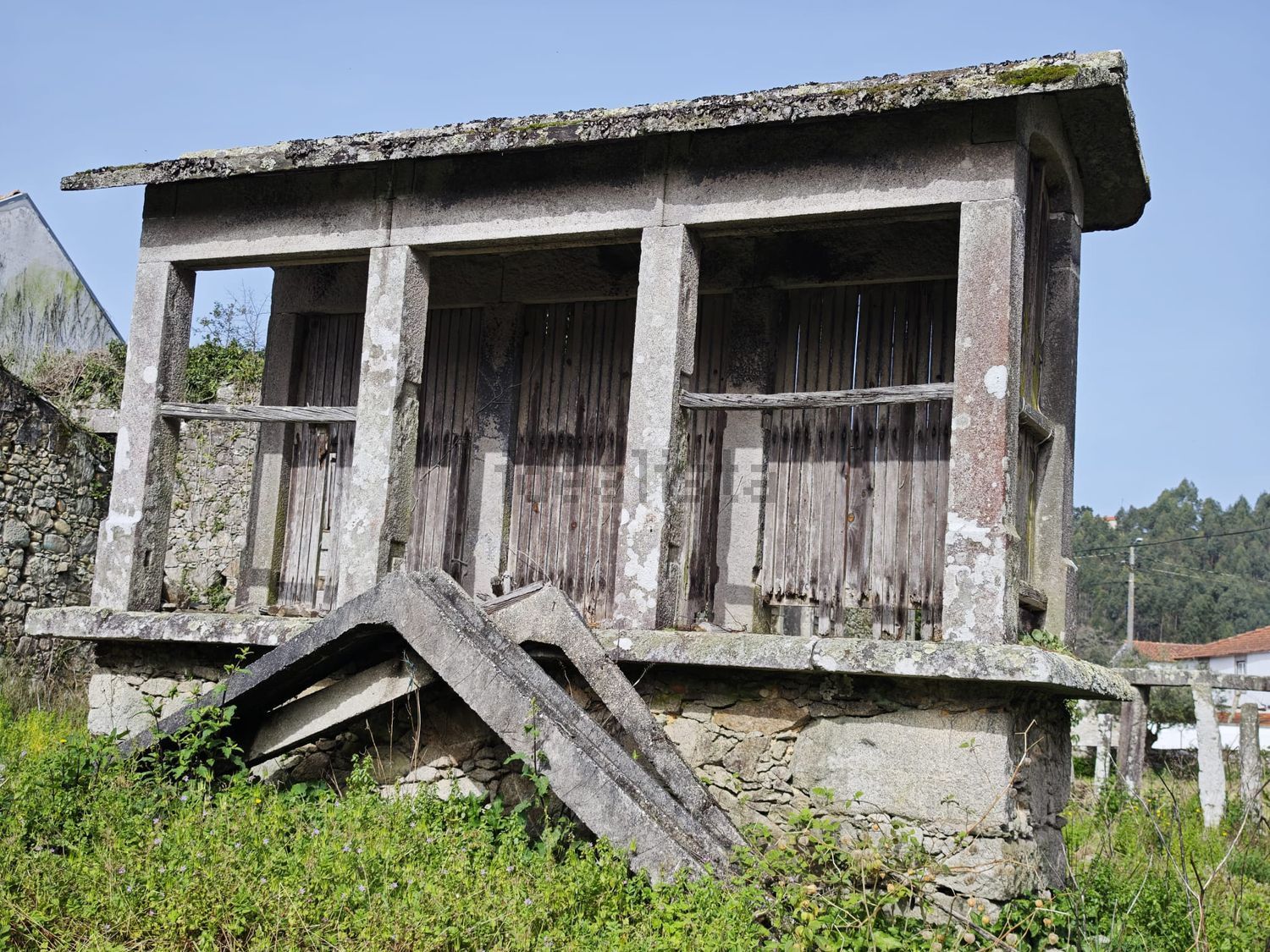 小镇楼房出售在 Riba de Âncora - 外立面