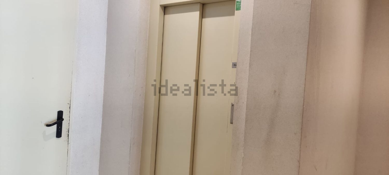出租公寓 t2在Rua Entre-Campos - 电梯