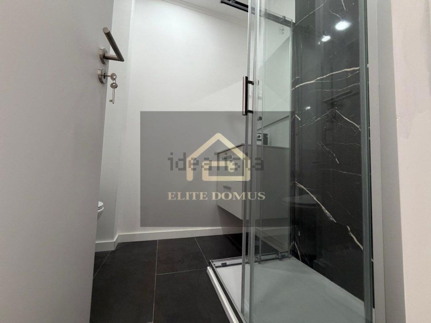 公寓 t4出售在 Damaia de Cima - 卫生间