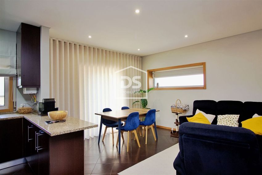 公寓 t2出售在Travessa do Casal, 107