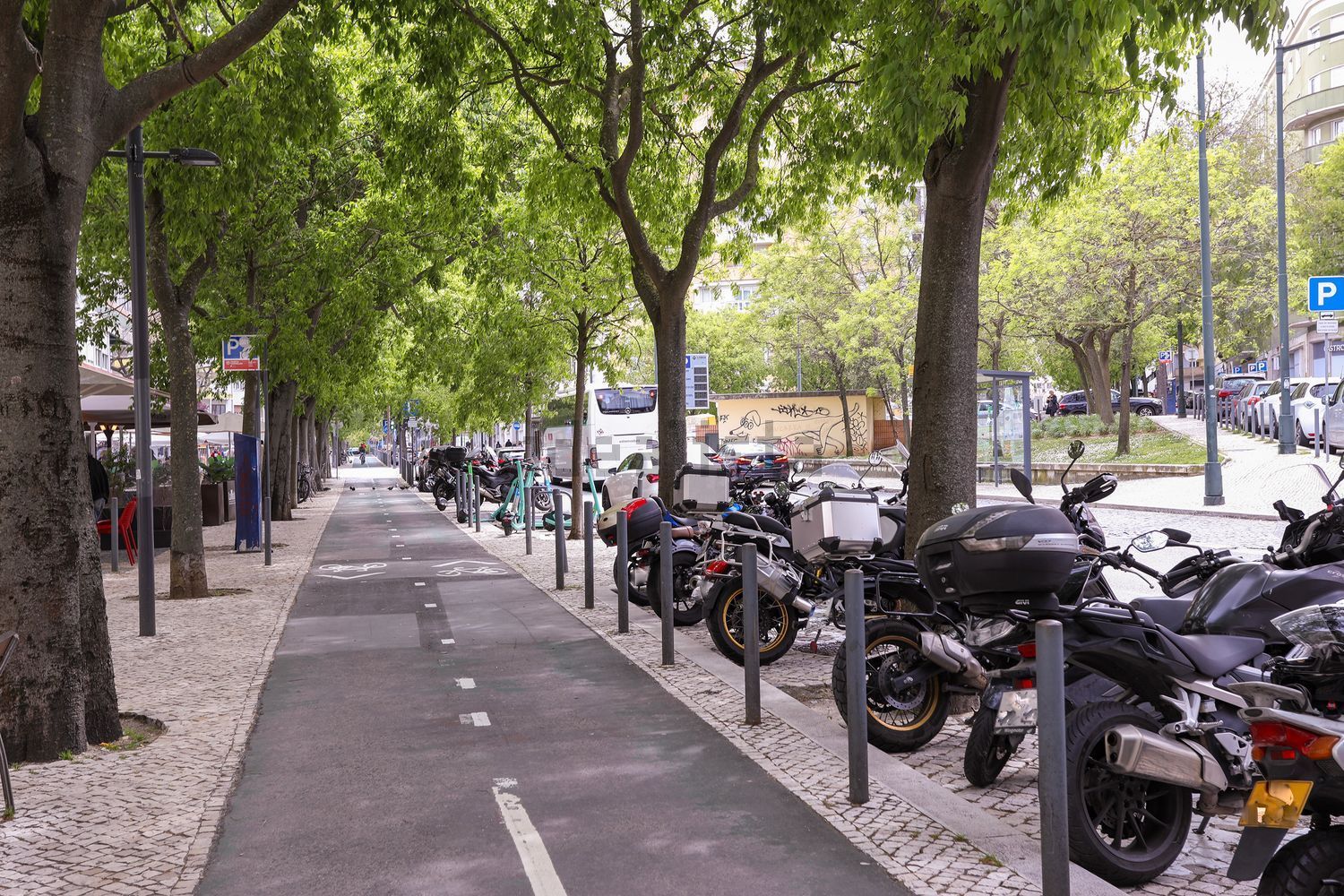 公寓 t4出售在Avenida Duque de Ávila - 视线