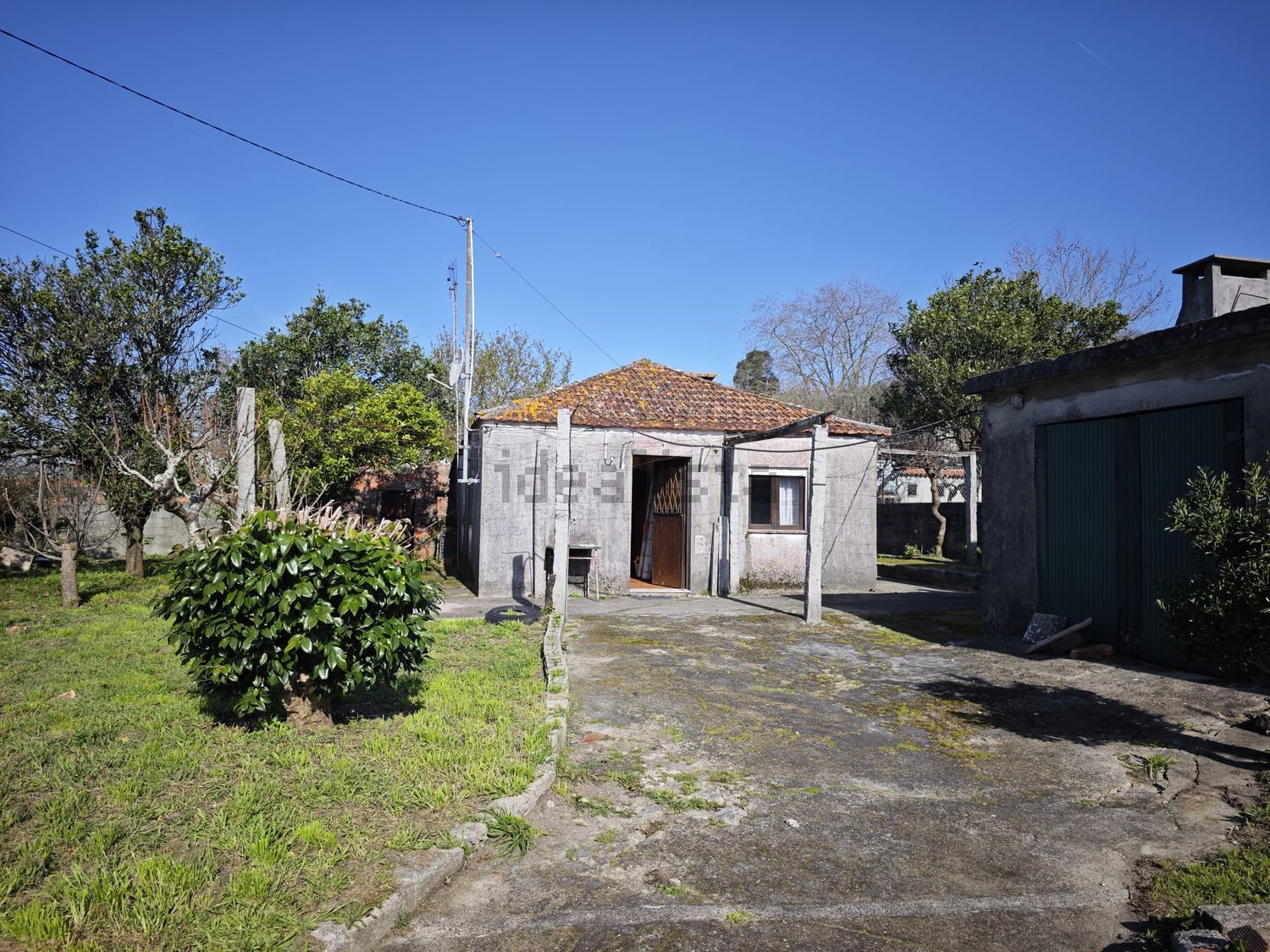 小楼房或独栋别墅出售在 Afife - 外立面