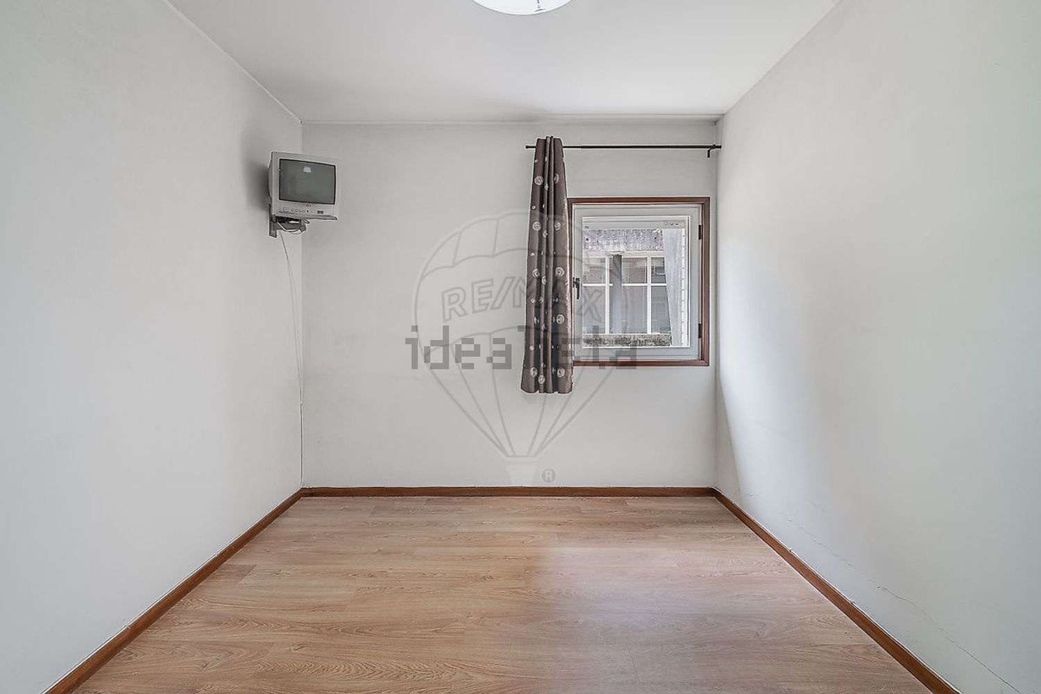 公寓 t1出售在Praceta Henrique Santana - 过道