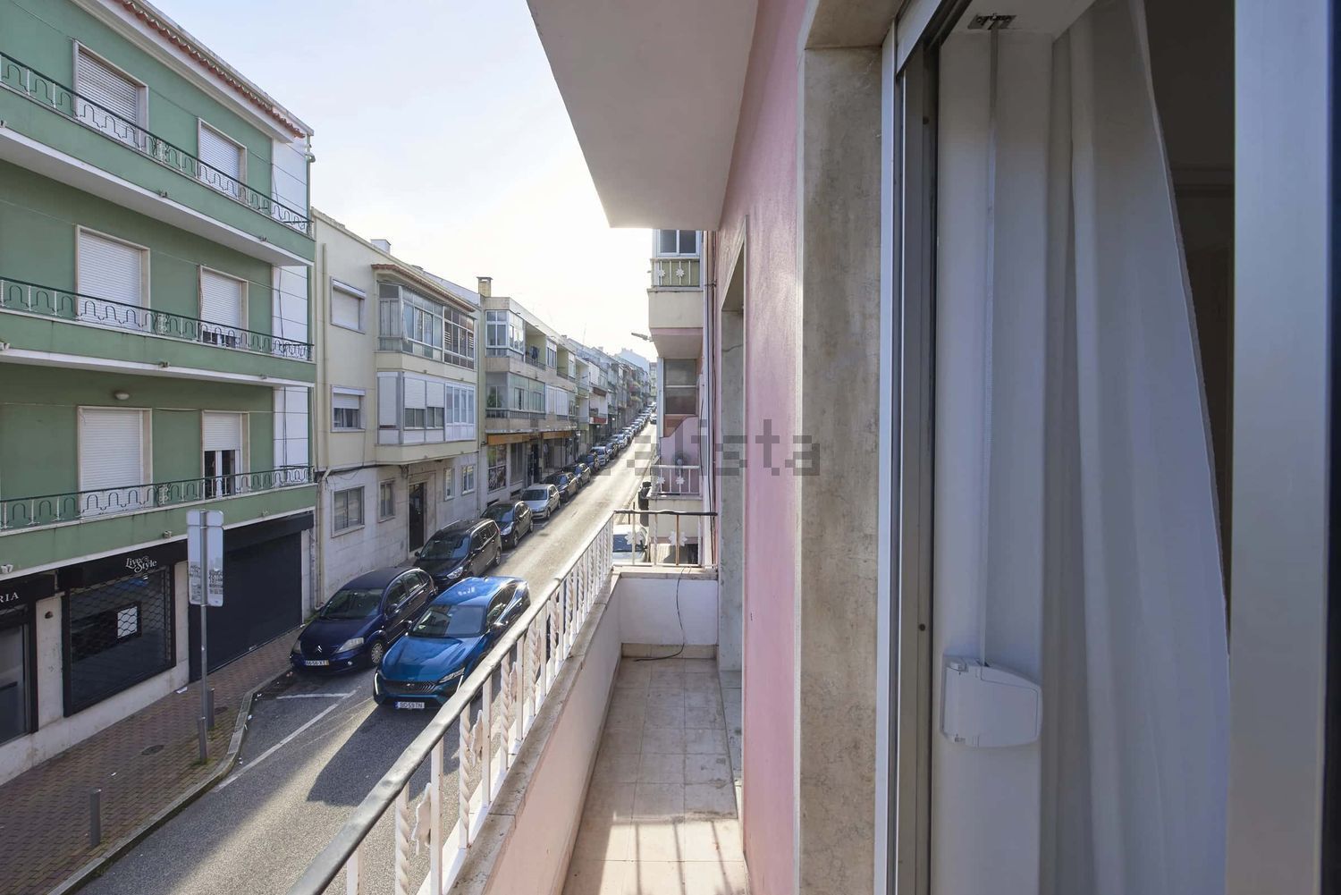 出租房间在Rua Mouzinho de Albuquerque, 2 - 阳台