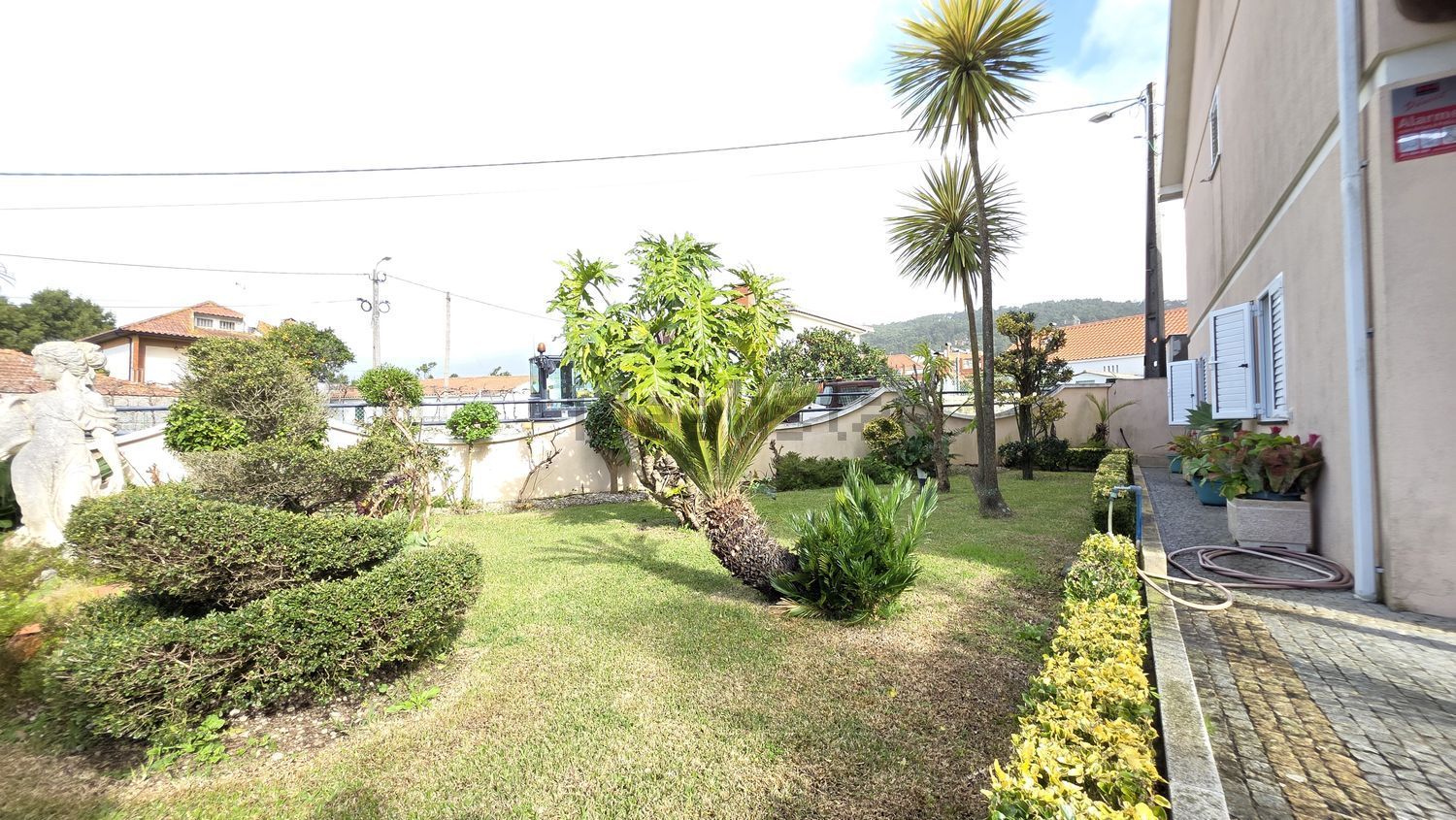 小楼房或独栋别墅出售在Rua do Cardal, 25 - 花园