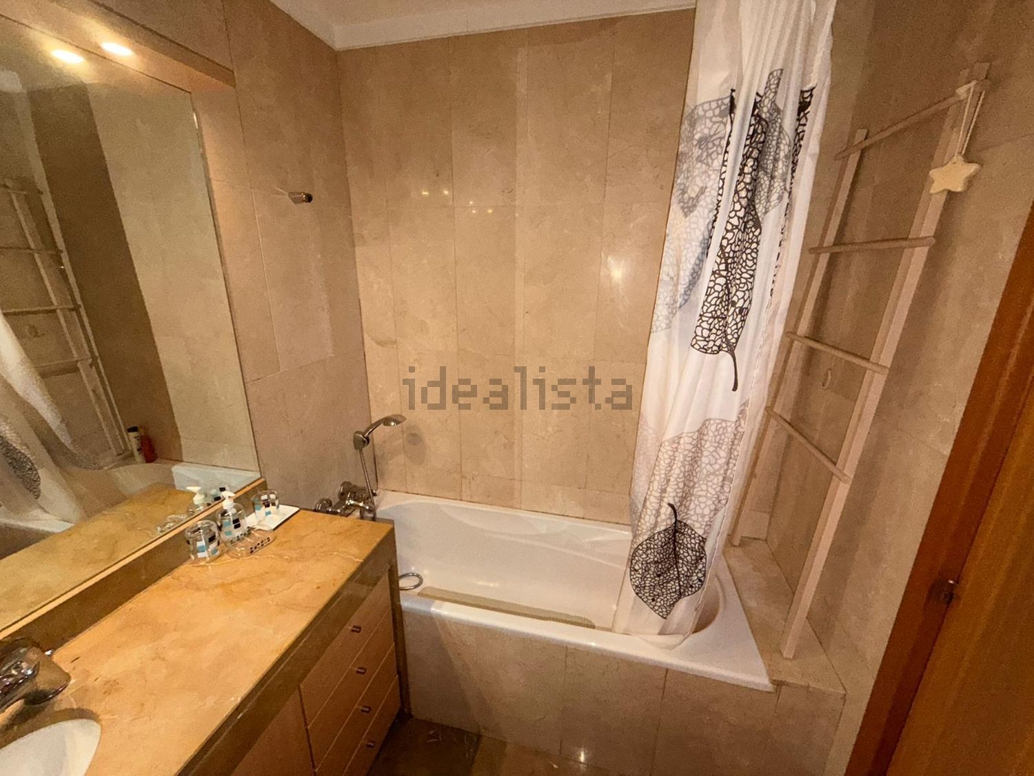 出租公寓 t2在Rua Tomás da Fonseca, 44 - 卫生间