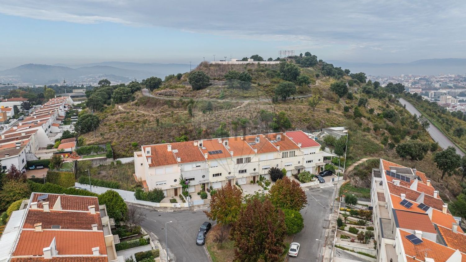 联排别墅出售在Rua do Monte da Coutada, 9 - 照片
