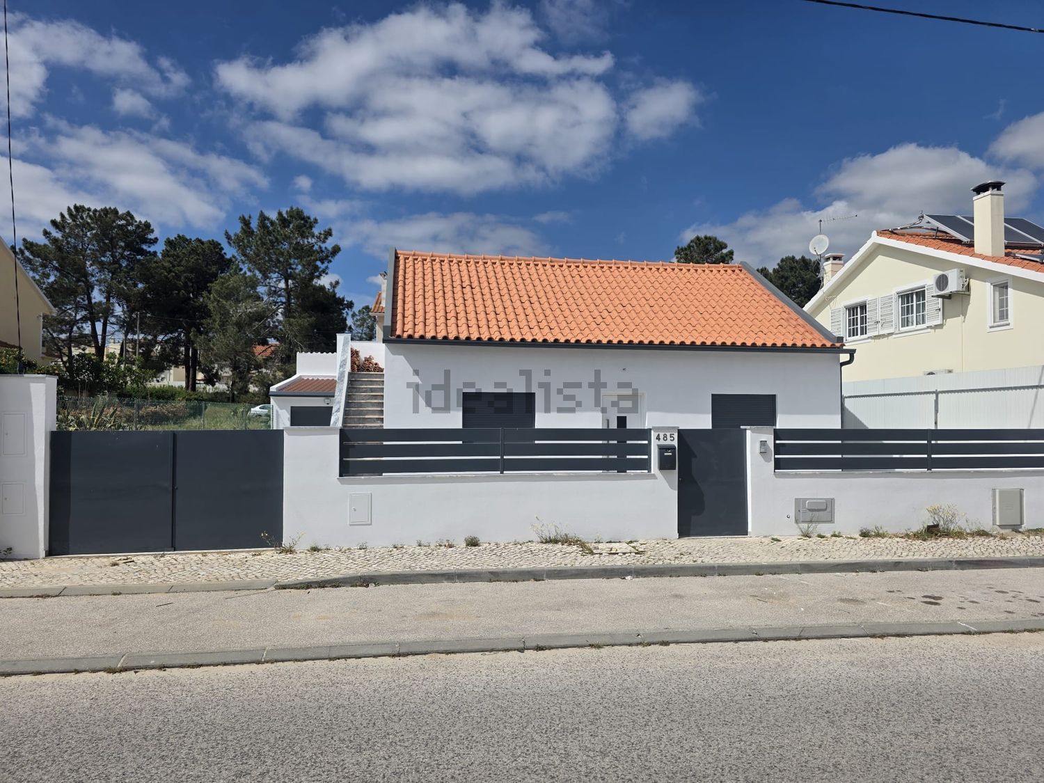 小楼房或独栋别墅出售在 Centro da Quinta do Conde - 外立面