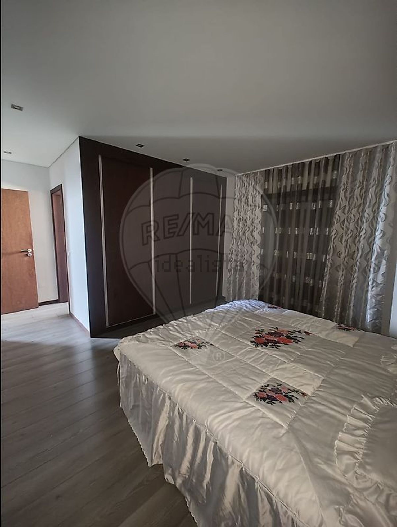 出租小楼房或独栋别墅在Avenida de Santo António - 卧室