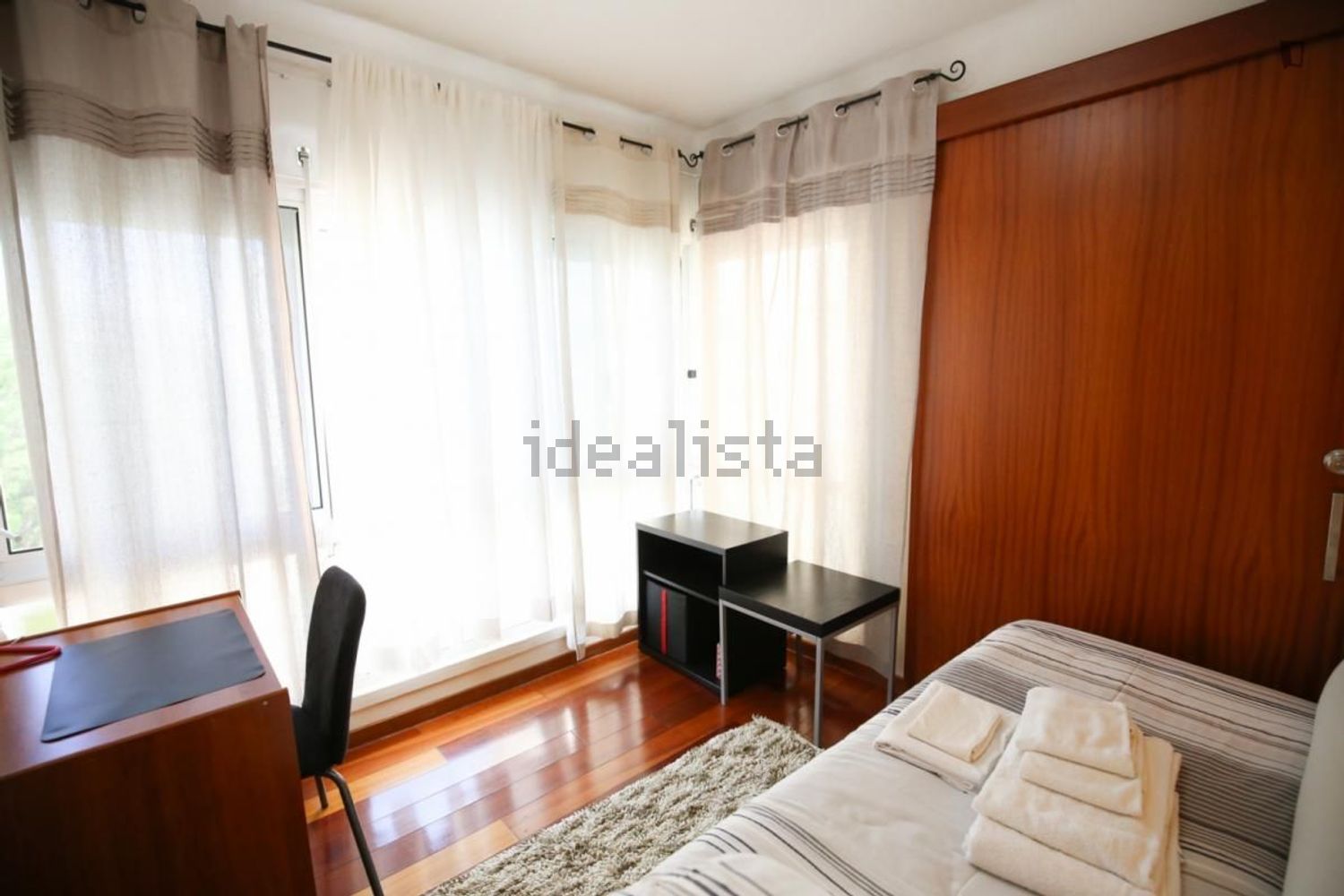 出租房间在Avenida Marechal Teixeira Rebelo - 客厅