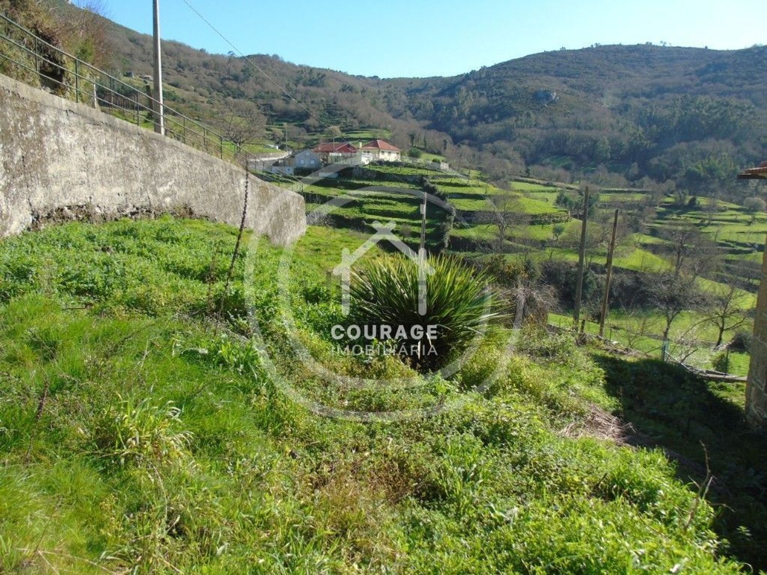 小楼房或独栋别墅出售在 Labrujó - Rendufe - Vilar do Monte - 花园