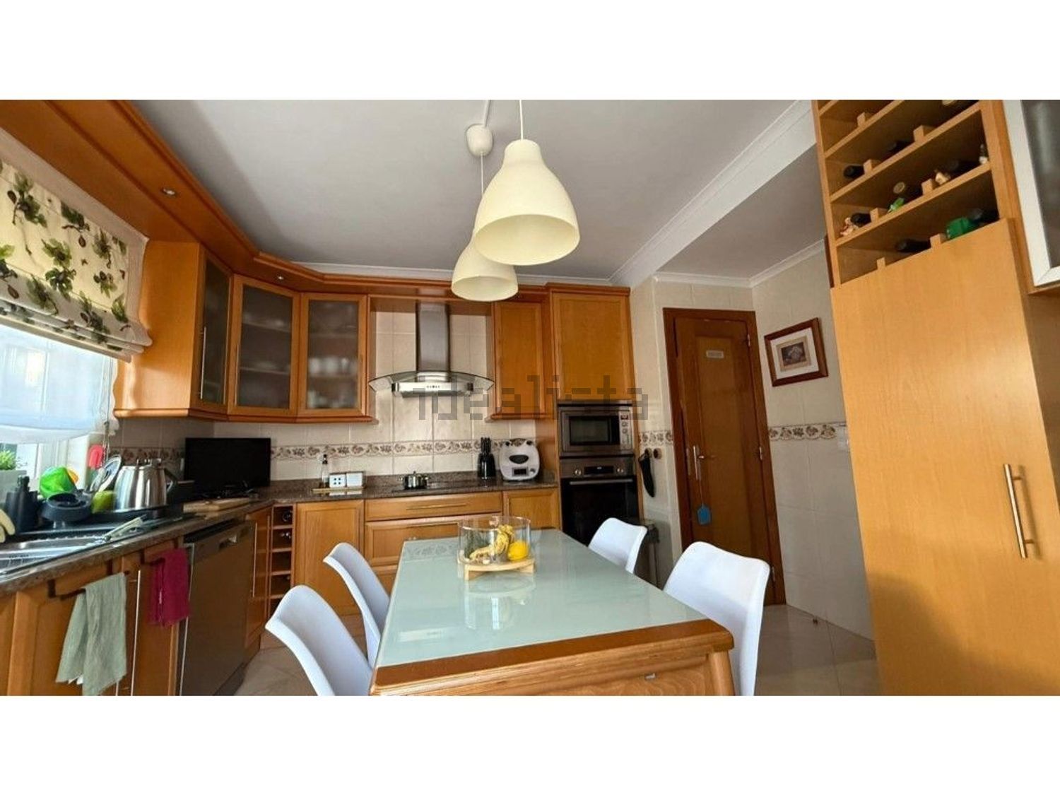 小楼房或独栋别墅出售在Bairro da Larieira, 49 - 客厅