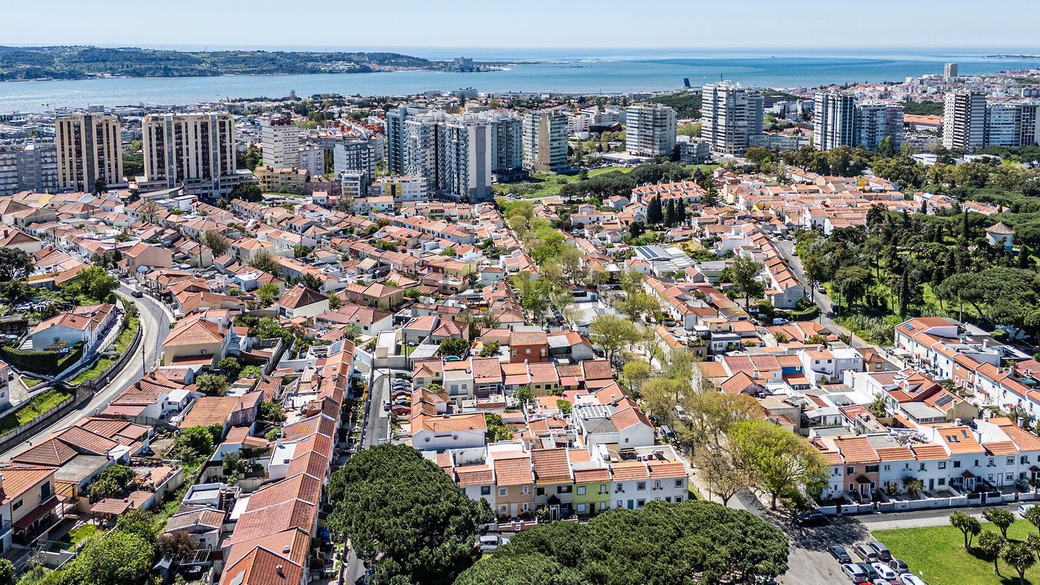 联排别墅出售在Rua Maria Teresa de Noronha, 9 - 视线