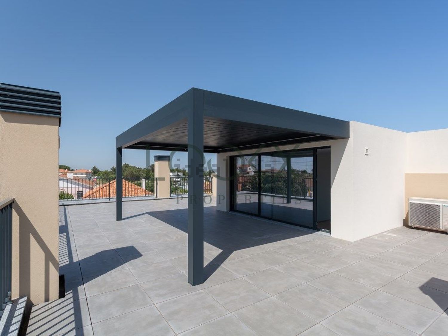 双拼别墅出售在Praceta Luís de Camões, 6 - 阳台