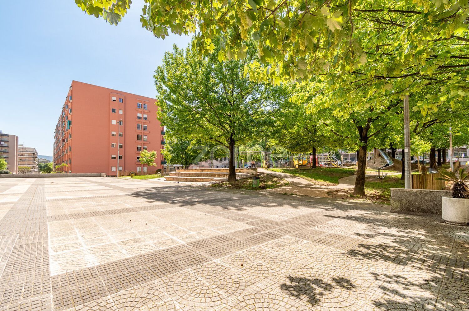 公寓 t1出售在Praça do Bocage, 56 - 花园