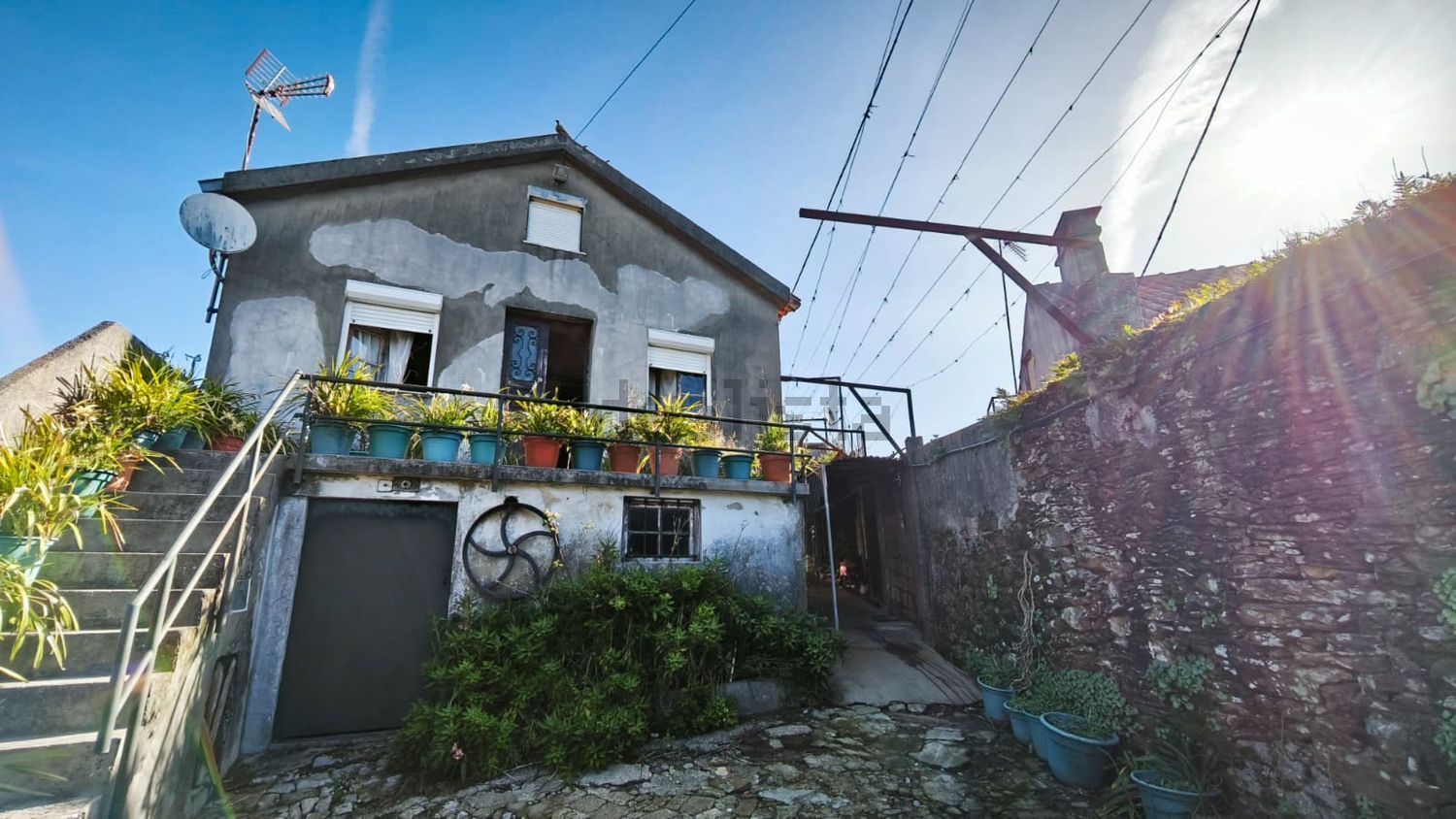 小楼房或独栋别墅出售在 Santa Marta de Portuzelo - 外立面