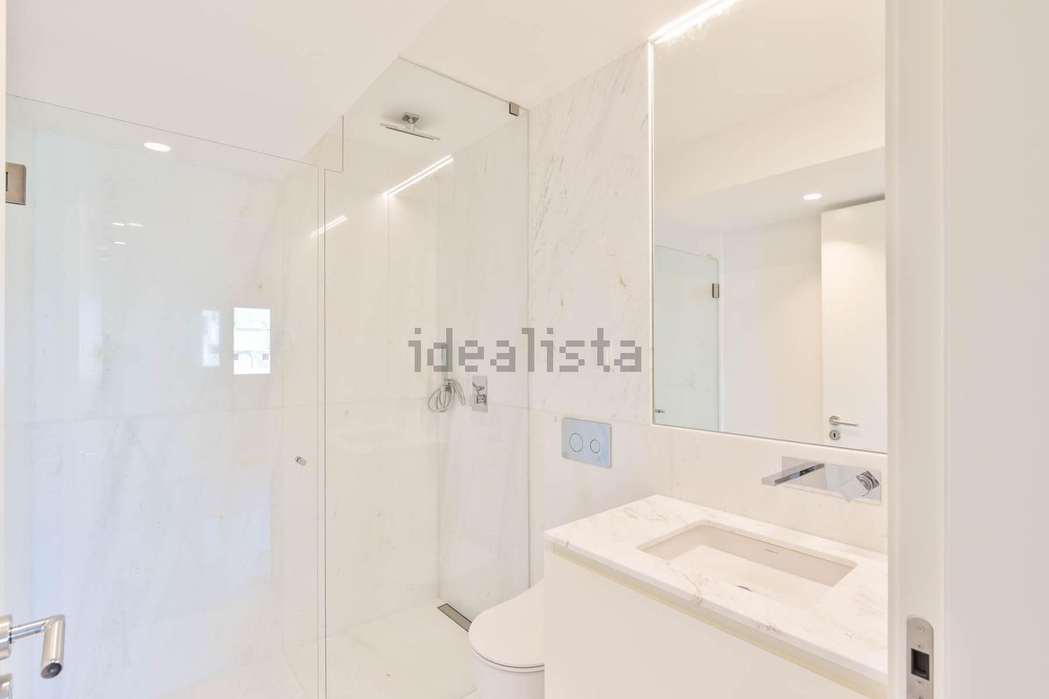 公寓 t3出售在 Bairro Azul - Parque Eduardo VII - 卫生间