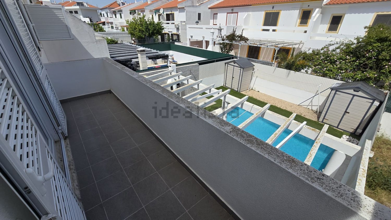 联排别墅出售在 Urbanização Casas da Audiência, 125 - 阳台