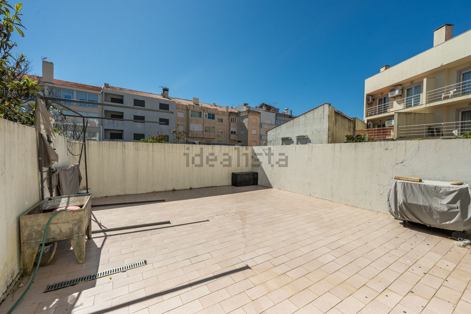 公寓 t2出售在Rua da Lagarteira, 129 - 阳台