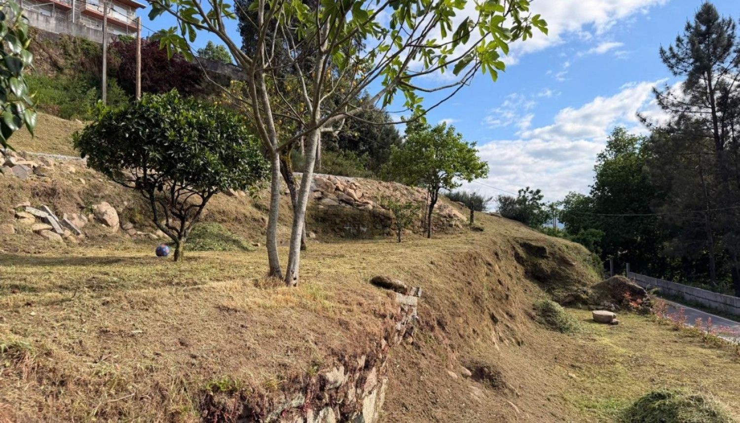 小楼房或别墅出售在 Sande e São Lourenço - 花园
