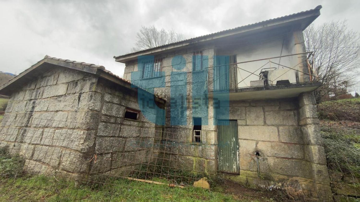 小楼房或独栋别墅出售在 Vila Pouca de Aguiar - 外立面