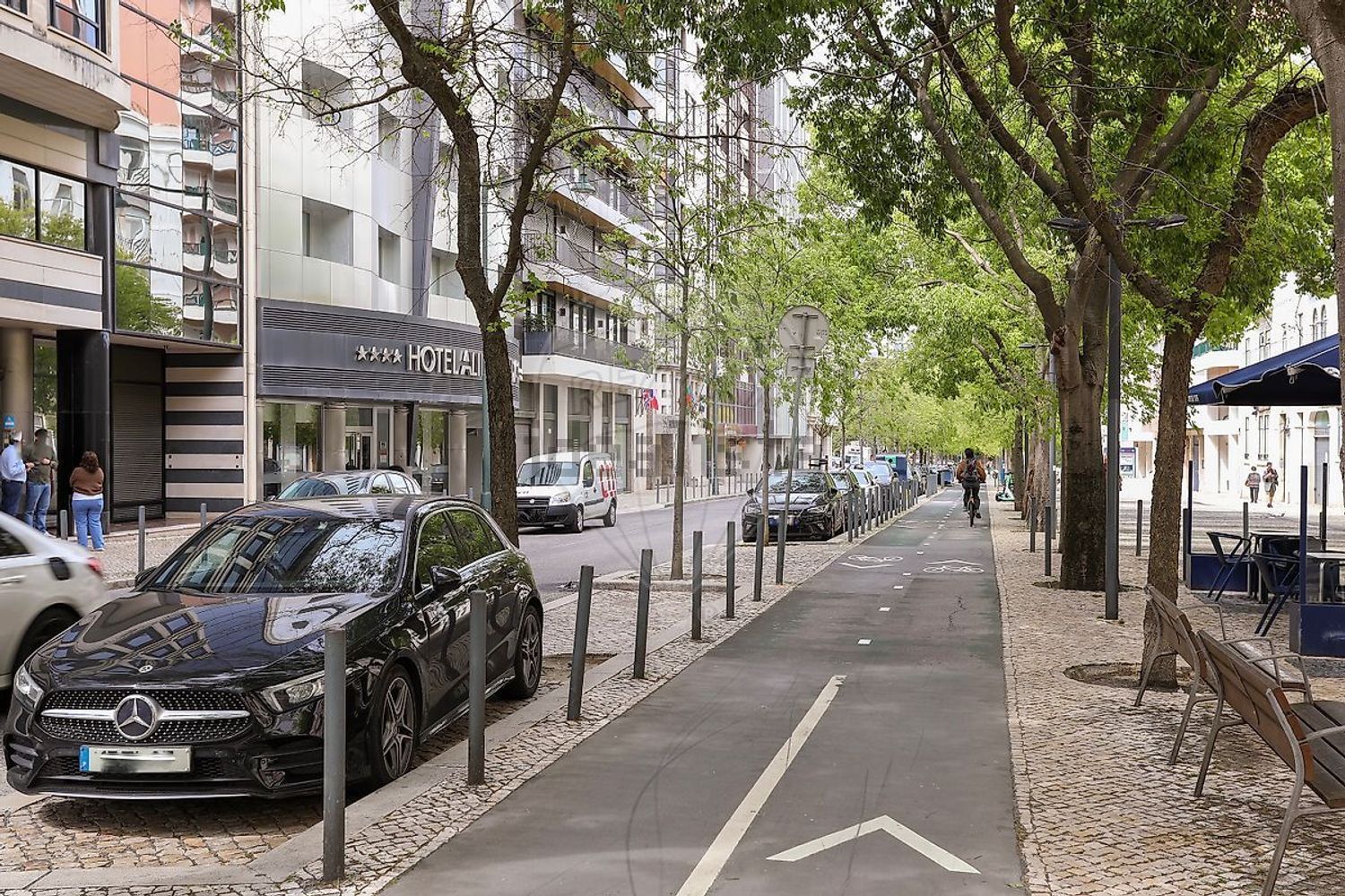 公寓 t4出售在Avenida Duque de Ávila - 视线