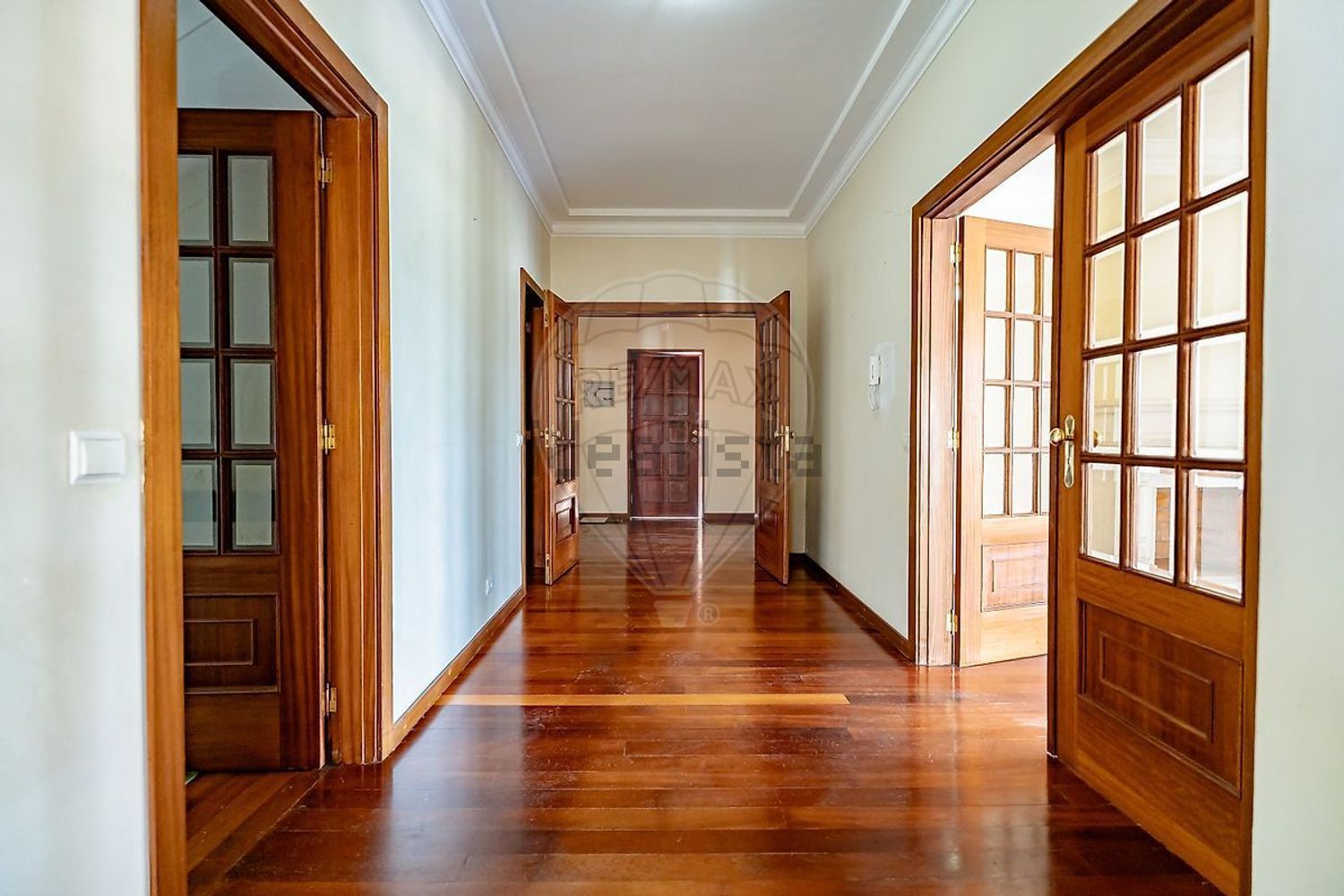 小楼房或独栋别墅出售在Rua Teófilo Braga - 过道