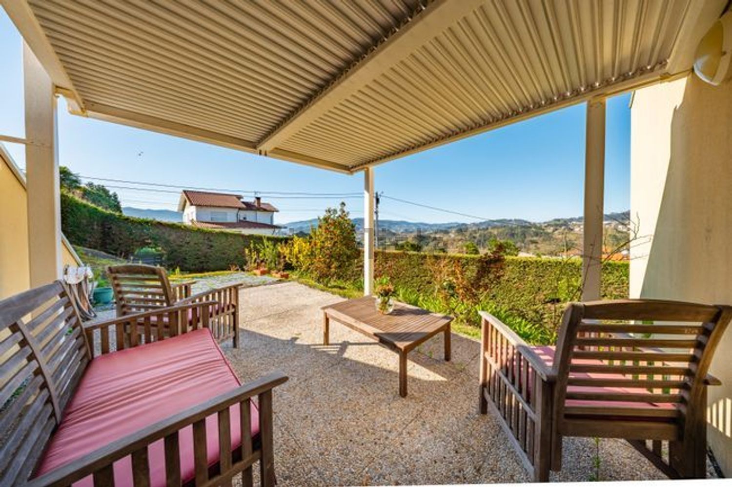 小楼房或独栋别墅出售在Rua de Mira Rio, 6 - 阳台