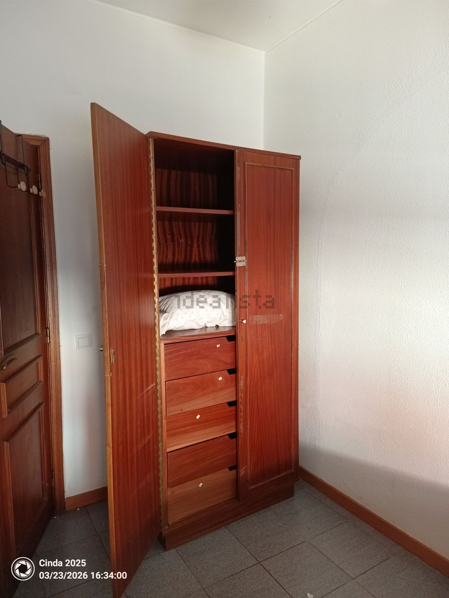 出租房间在Rua Feira, 71 - 试衣间