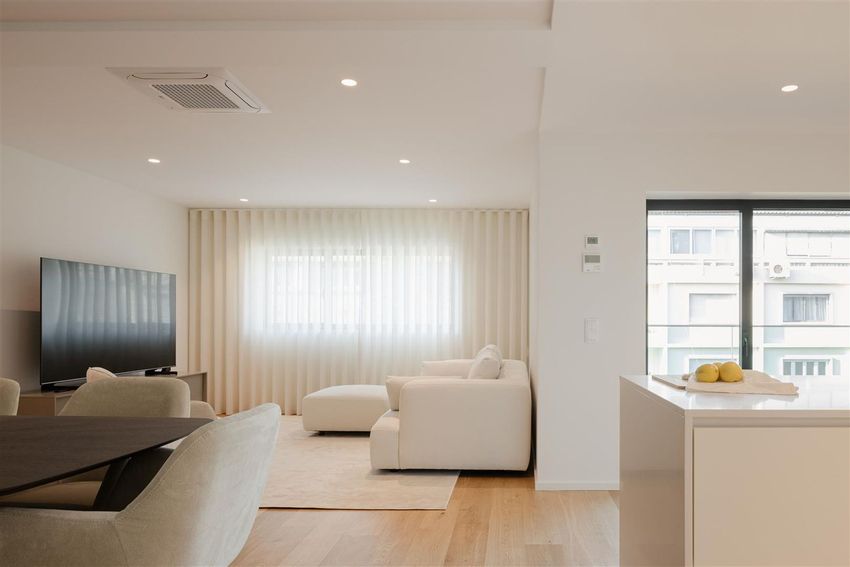 公寓 t3出售在Rua Dom Francisco Manuel de Melo, 3
