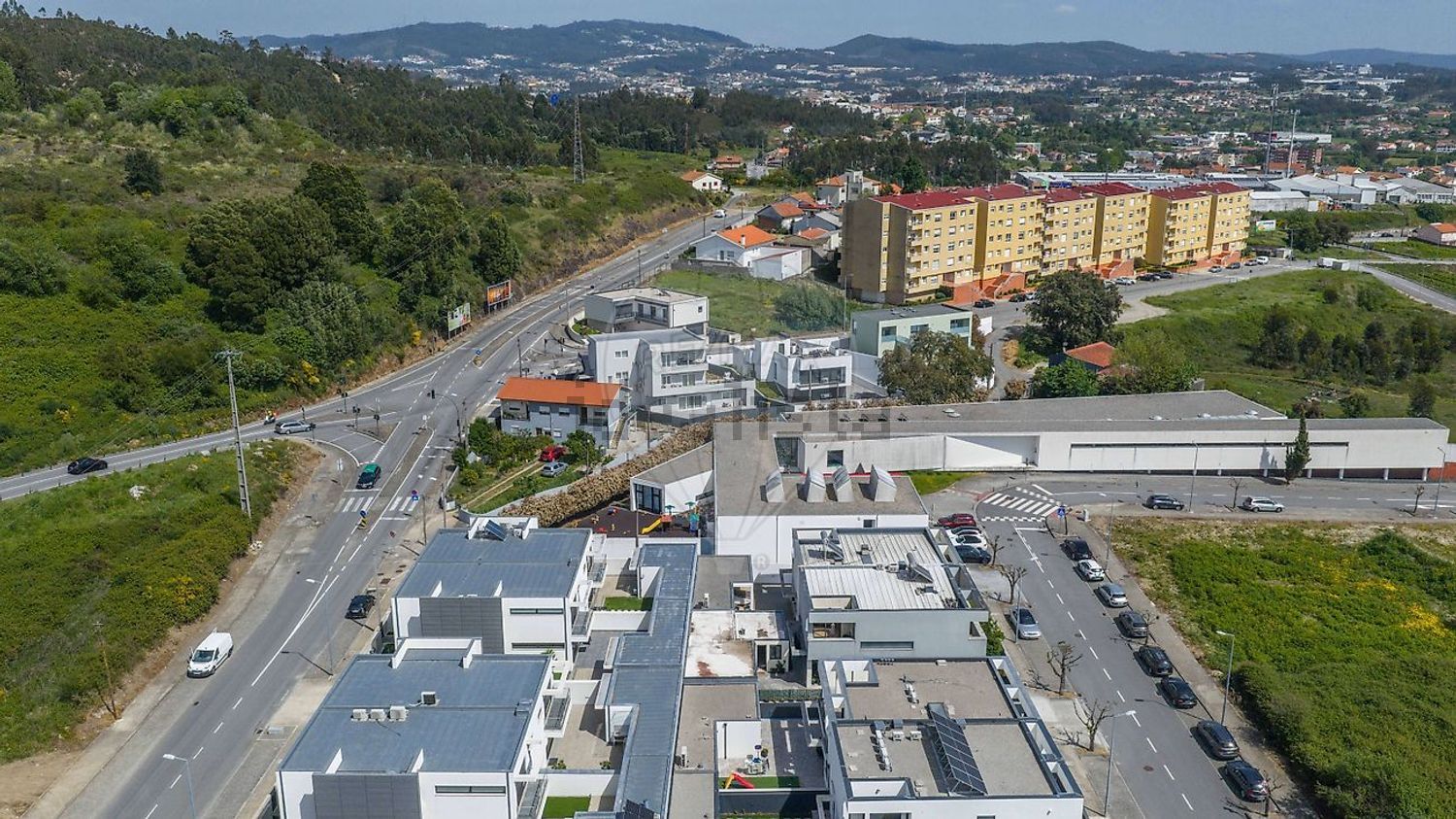 小楼房或独栋别墅出售在Rua da Queimada - 视线
