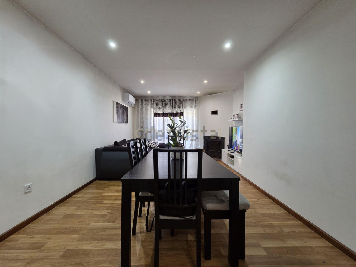 小楼房出售在Rua Centro Republicano Pádua Correia, 312 - 客厅