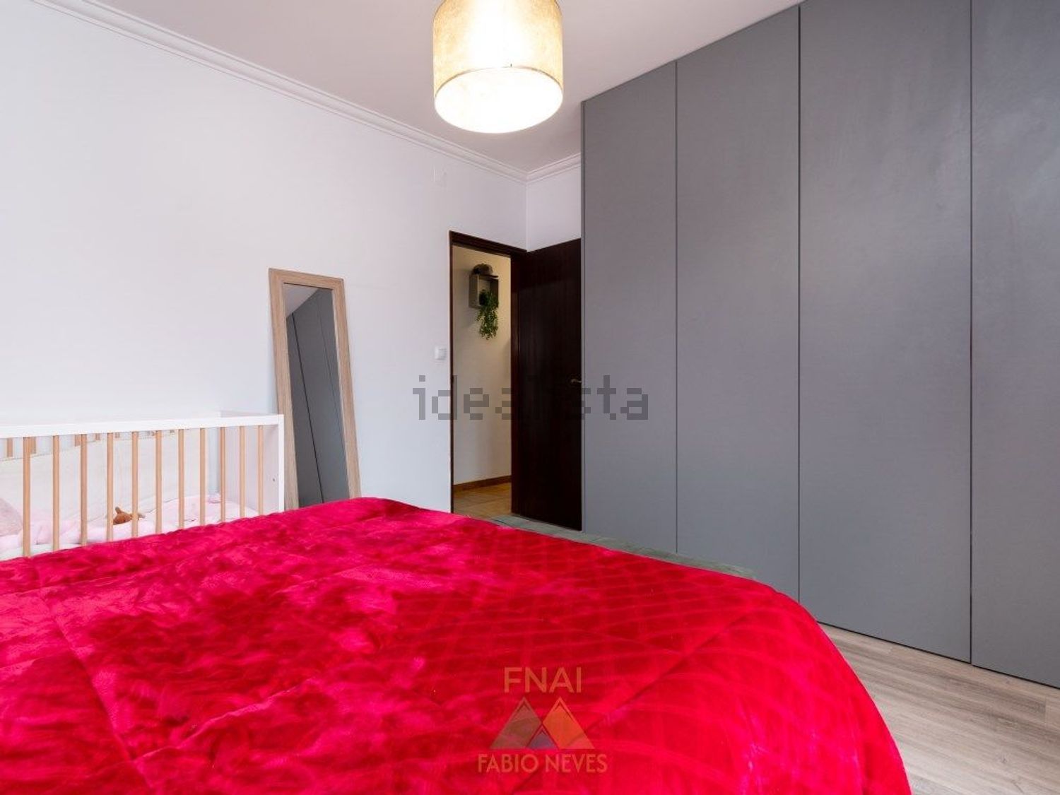 小楼房或独栋别墅出售在Rua do Pinheiral, 258 - 卧室