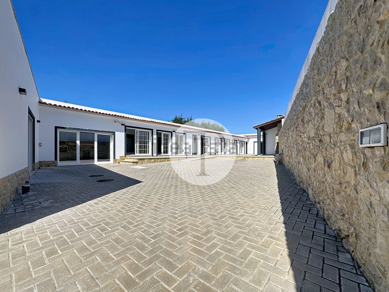 小楼房或独栋别墅出售在Rua de Santa Quitéria - 外立面