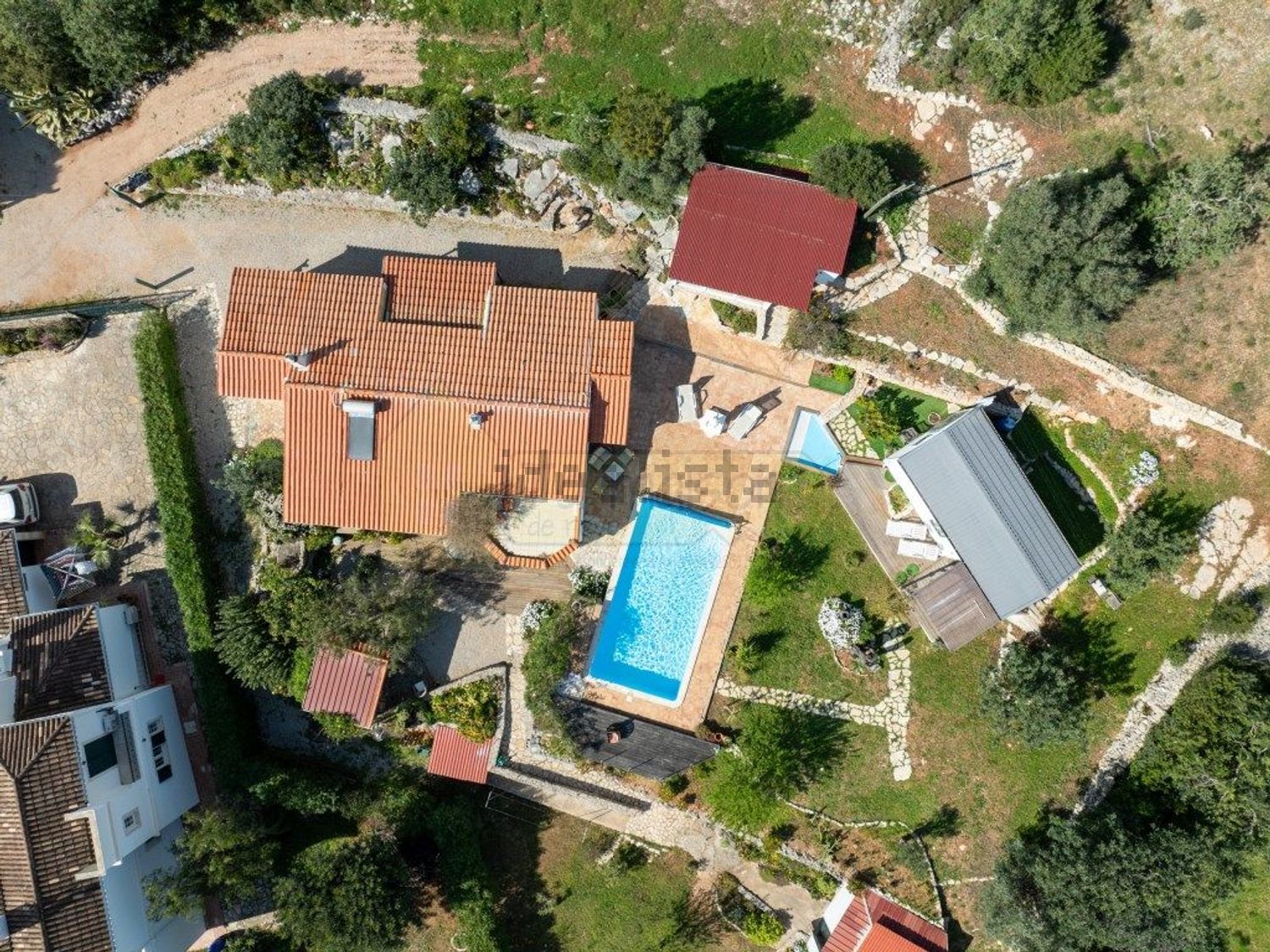 小楼房或独栋别墅出售在Caminho do Ribeiro do Vale, 298 - 照片