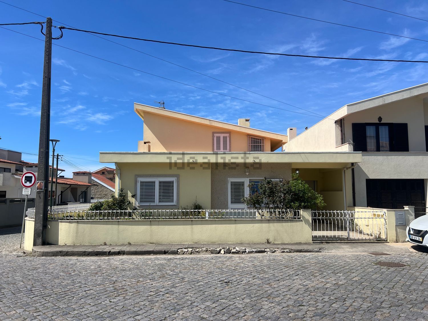 小楼房或独栋别墅出售在Rua do Juncal, 96 - 外立面