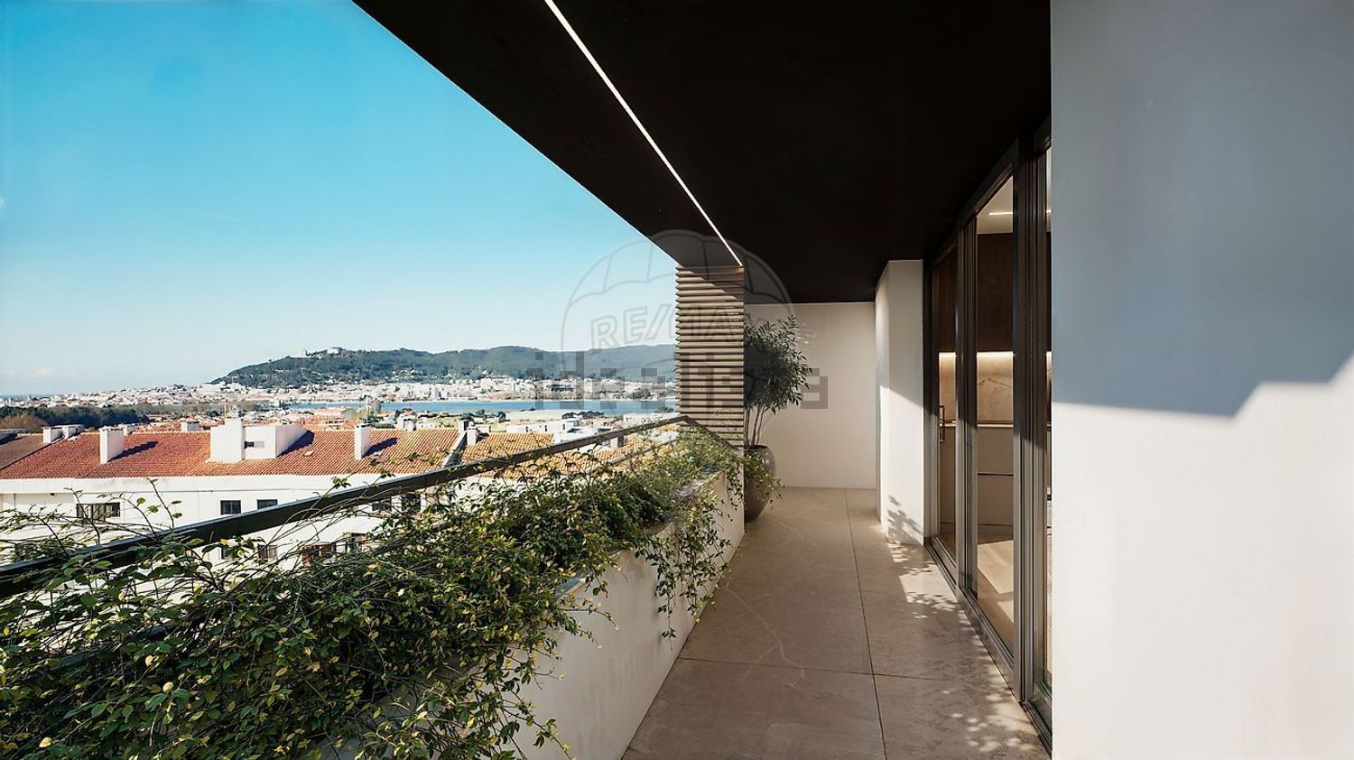 公寓 t1出售在Rua do Pinheiro Manso - 阳台