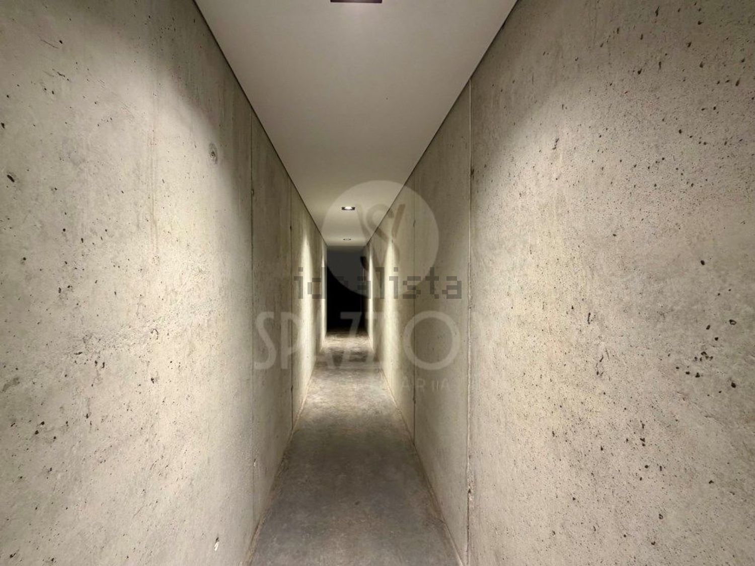 小楼房或独栋别墅出售在 Carreço - 过道