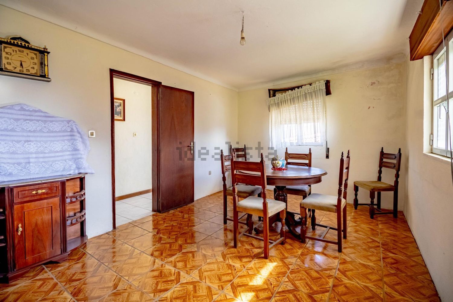小楼房或独栋别墅出售在Avenida Doutor Manuel de Arriaga, 2626 - 客厅