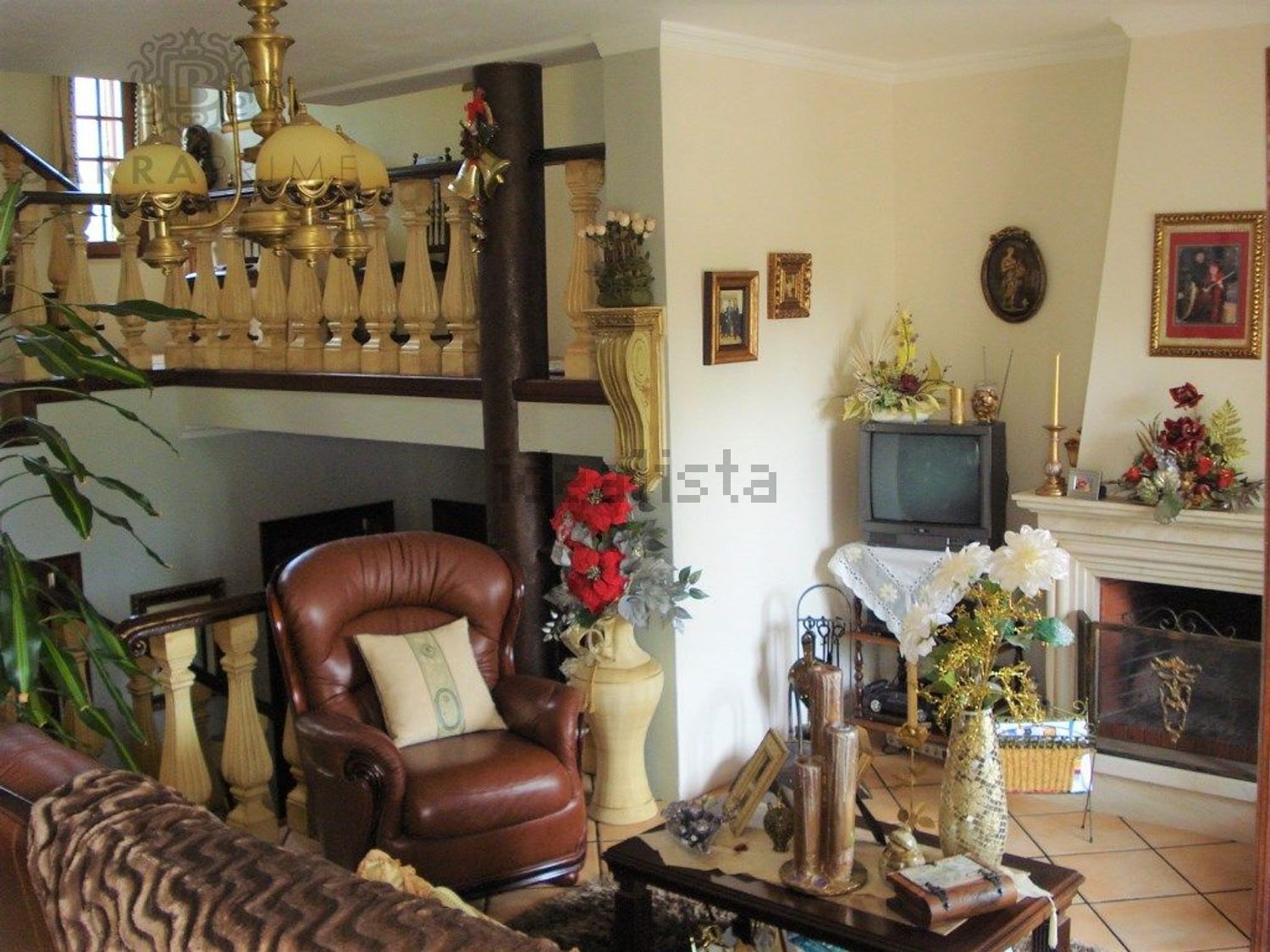 小楼房或独栋别墅出售在Travessa das Alcacarias - 客厅