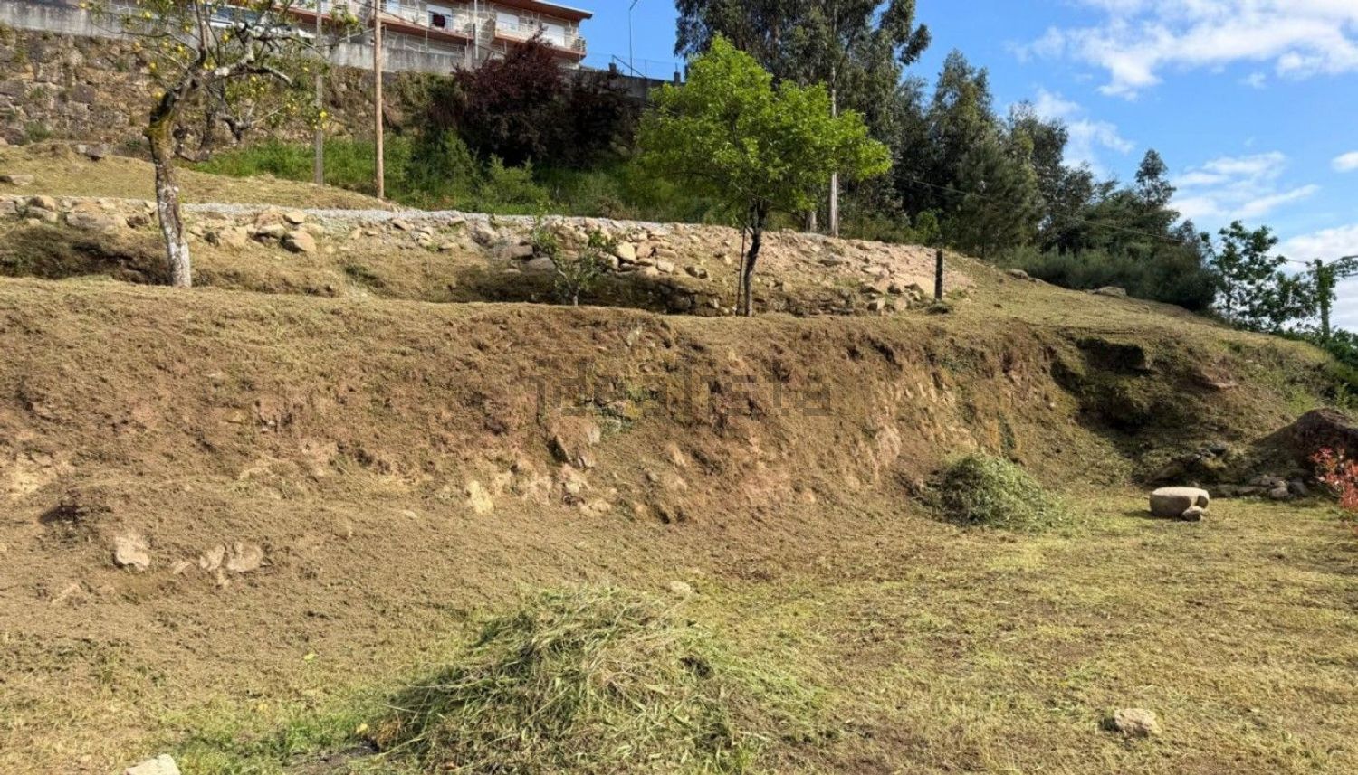 小楼房或别墅出售在 Sande e São Lourenço - 花园