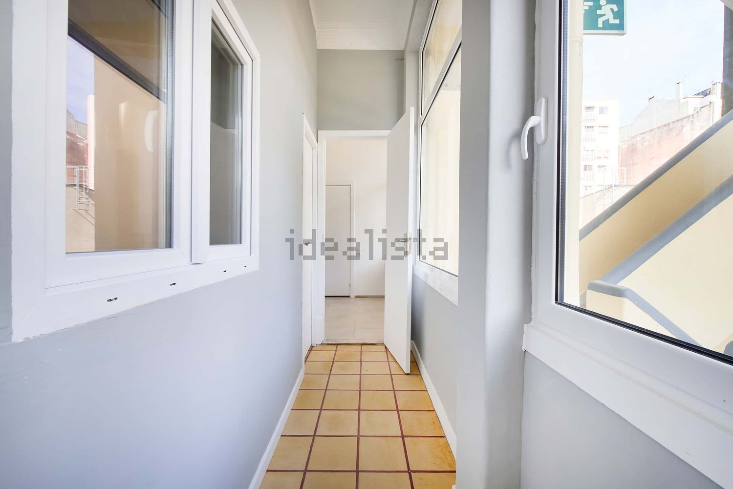 出租房间在Avenida Elias Garcia, 147 - 过道