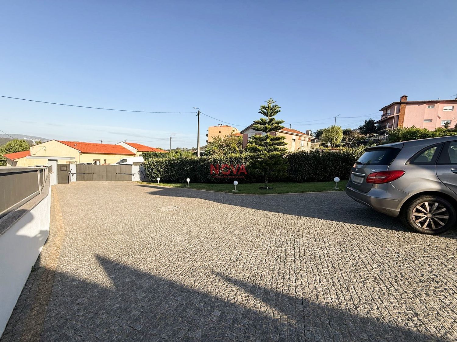 小楼房或独栋别墅出售在Travessa Sousa Viterbo, 47 - 照片