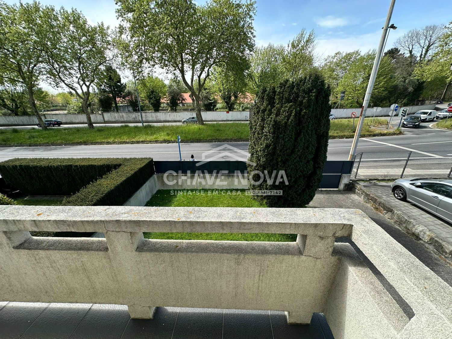 双拼别墅出售在Estrada da Circunvalação - 照片
