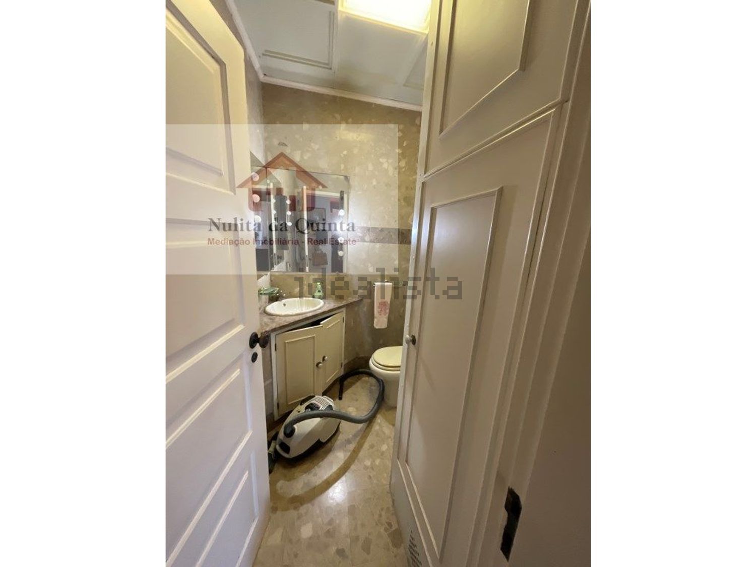 小楼房或独栋别墅出售在Beco da Pedra dos Bicos - 卫生间