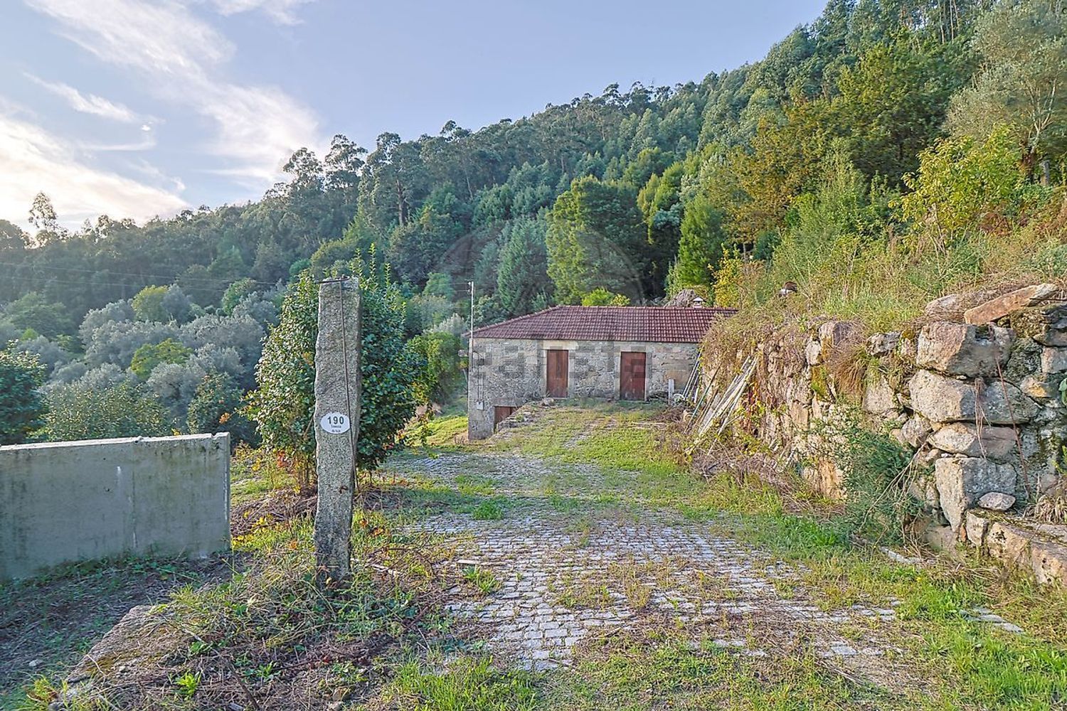 小楼房或独栋别墅出售在Rua da Capela de São Sebastião - 花园