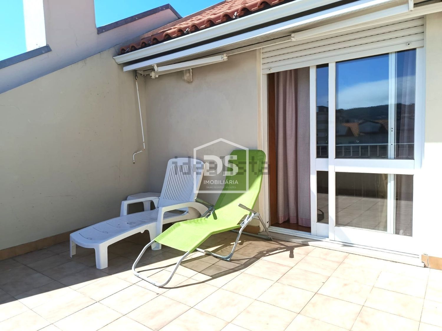 双拼别墅出售在 Moledo e Cristelo - 露台