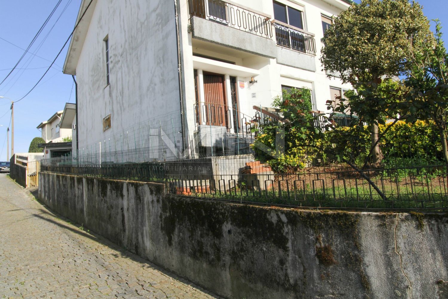 小楼房或独栋别墅出售在Rua da Igreja, 47 - 视线