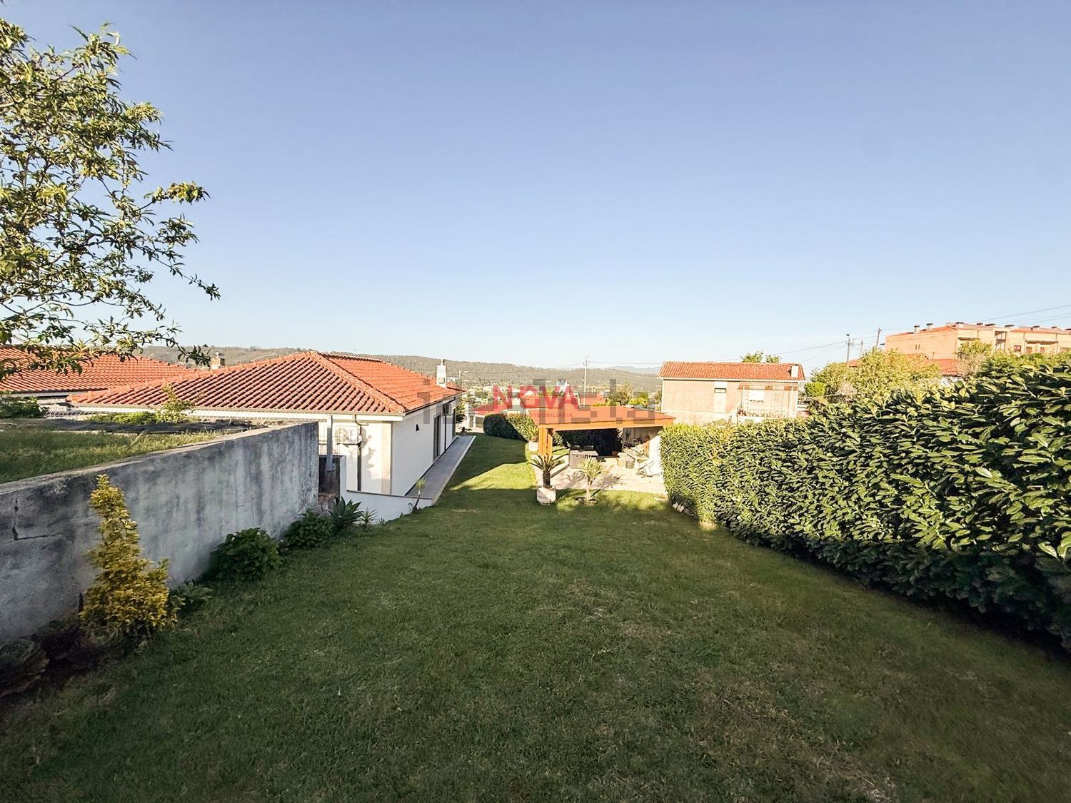 小楼房或独栋别墅出售在Travessa Sousa Viterbo, 47 - 花园